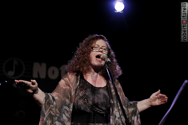 Sarah Jane Morris 27/09/2012 21.00