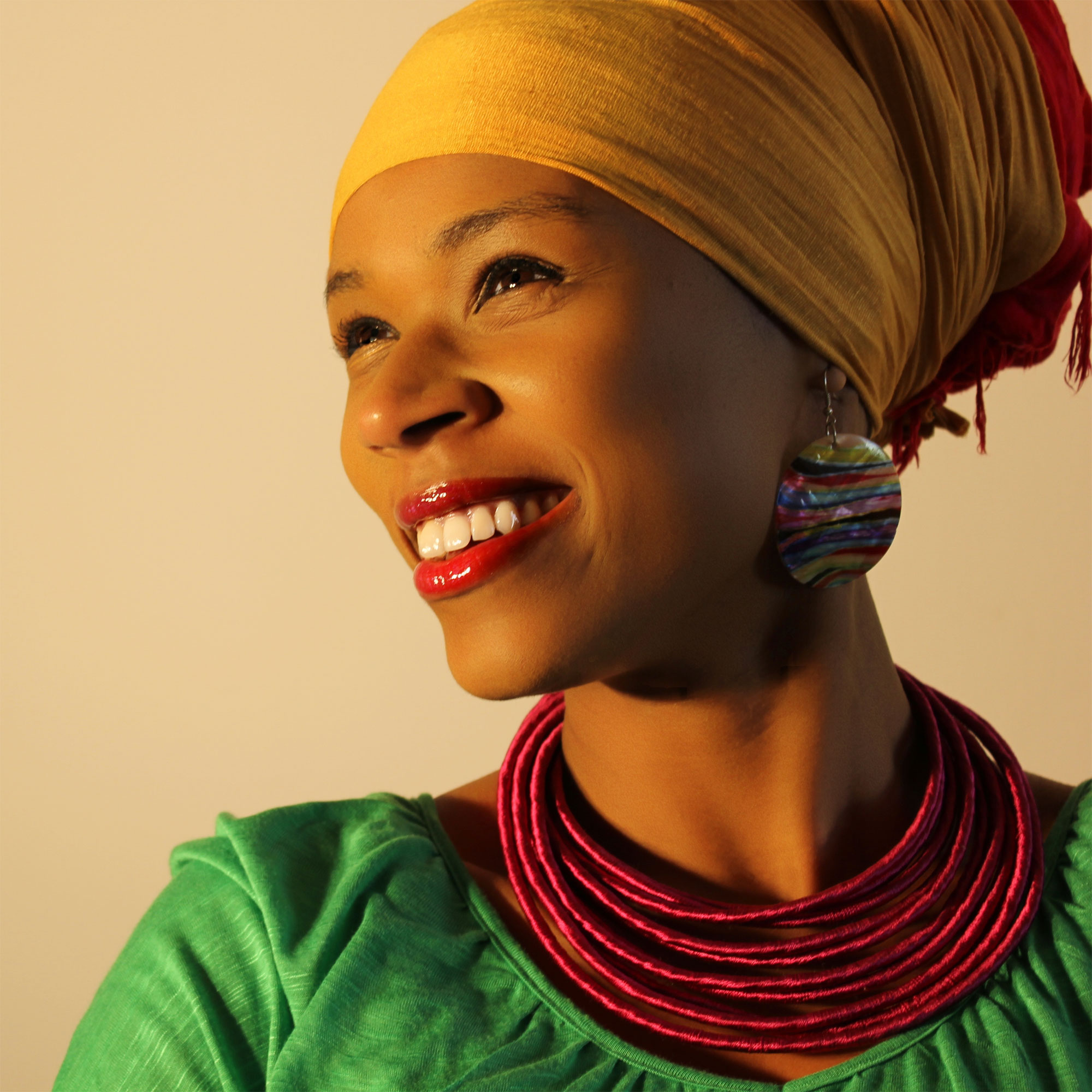 Carmen Souza 04/12/2013 21.00