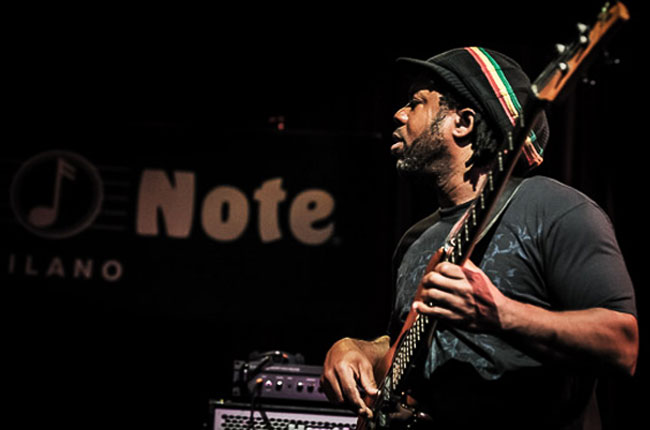 1 e 2 Novembre – Victor Wooten feat. Dennis Chambers