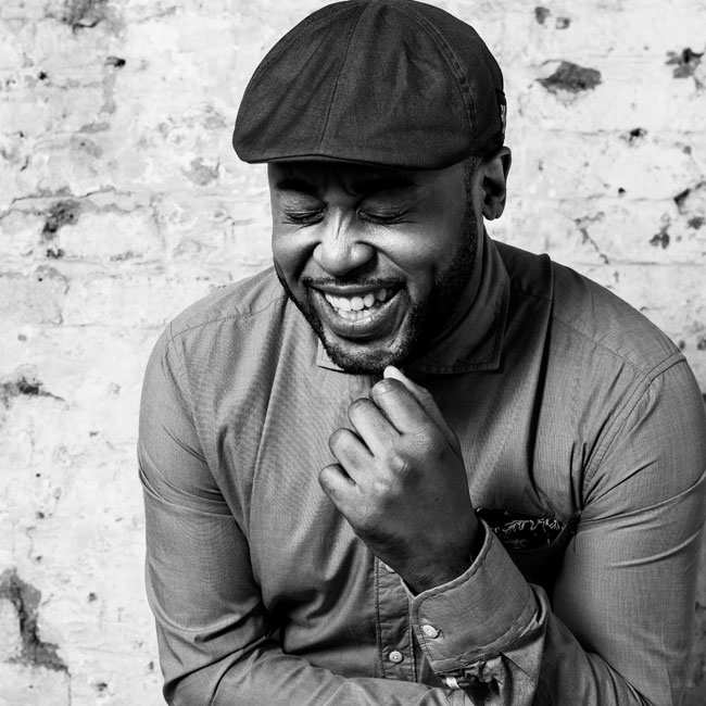 Tony Momrelle 22/11/2016 21.00
