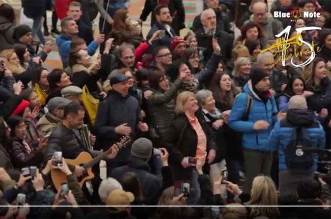 #Celebrate15 Flash Mob in Galleria Vittorio Emanuele